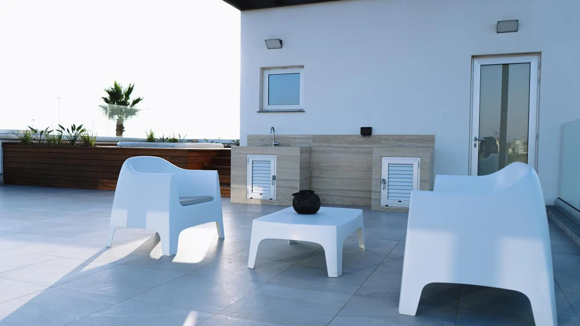 Vivo Mare Beachfornt Villas - Azure Ayia Napa