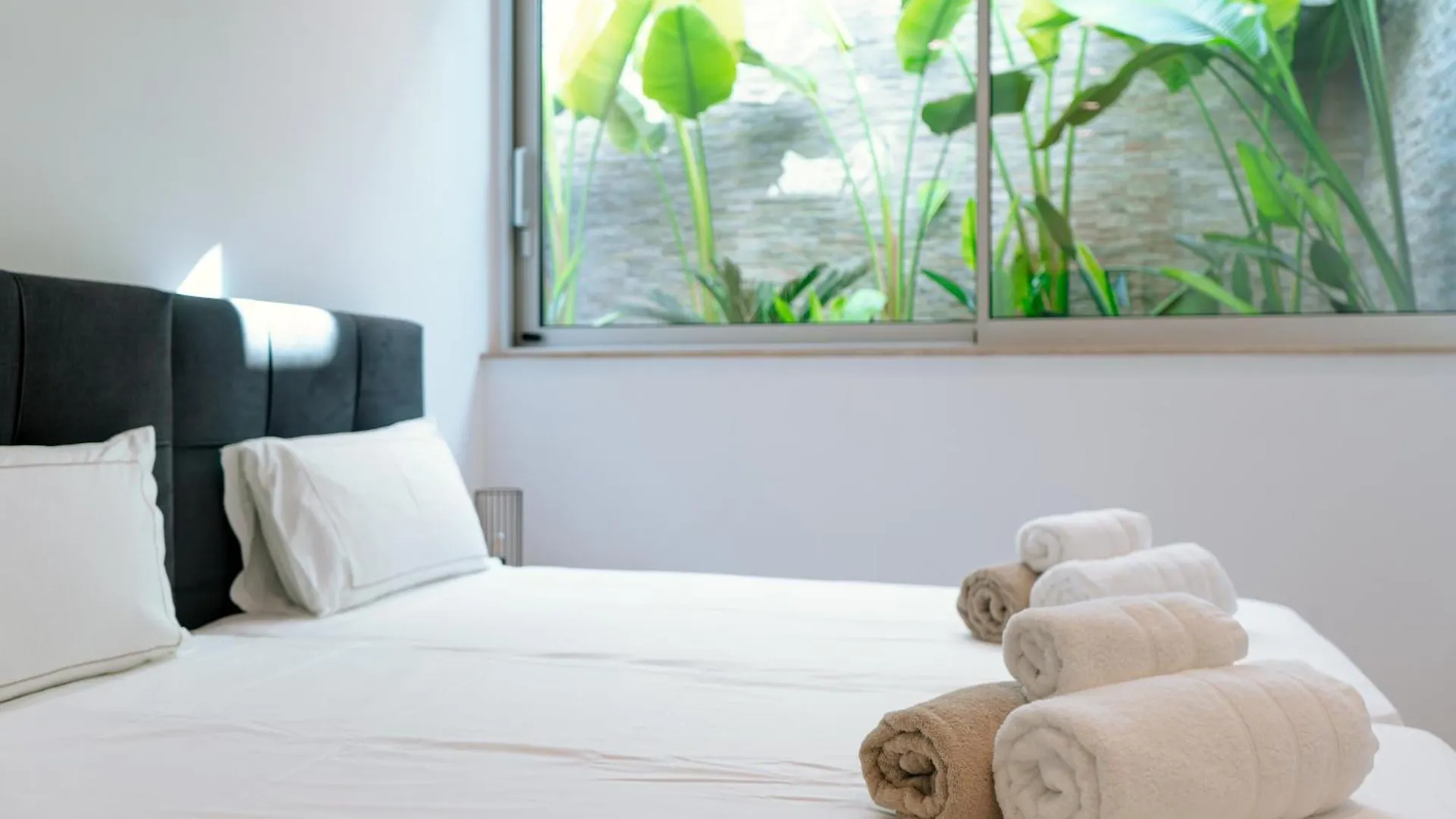 Vivo Mare Beachfornt Villas - Azure Ayia Napa