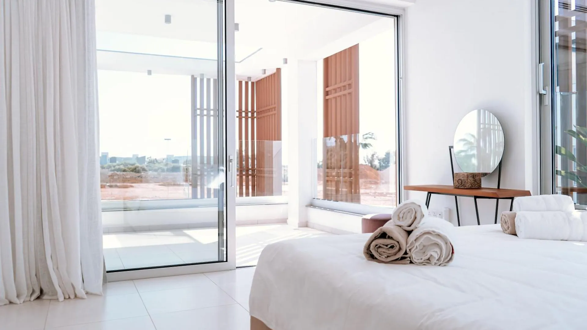 Vivo Mare Beachfornt Villas - Azure Ayia Napa