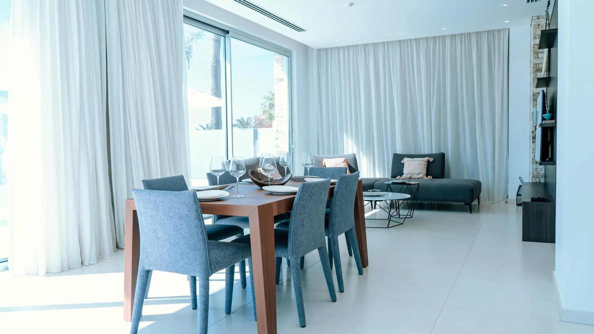 Vivo Mare Beachfornt Villas - Azure Ayia Napa