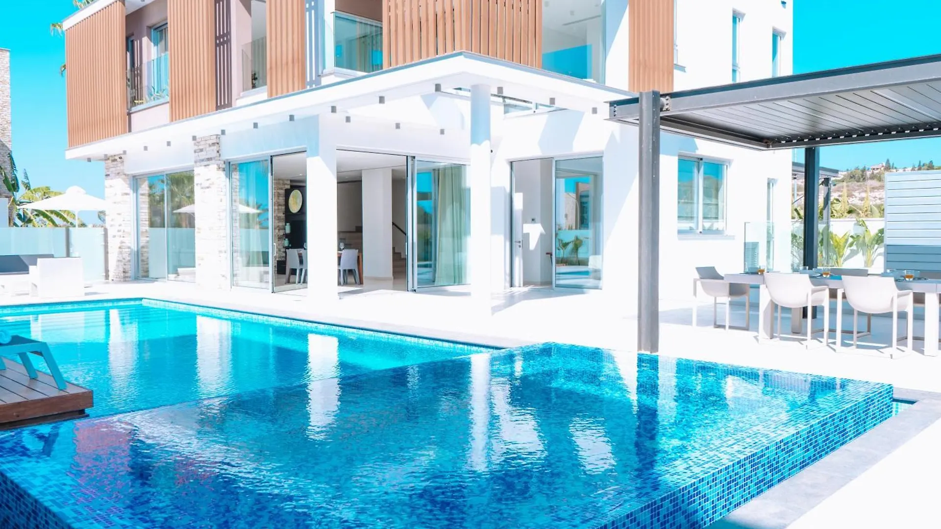 Vivo Mare Beachfornt Villas - Azure 圣纳帕