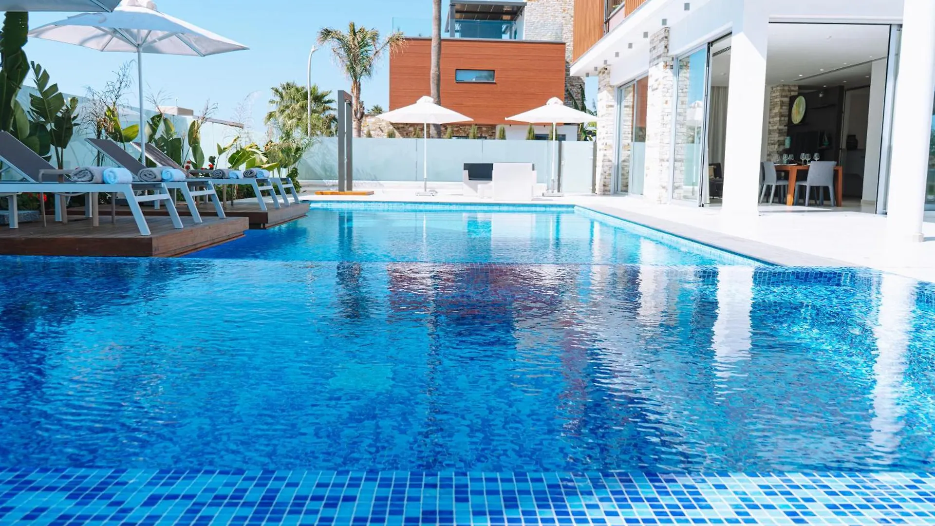 Vivo Mare Beachfornt Villas - Azure Ayia Napa Kypr