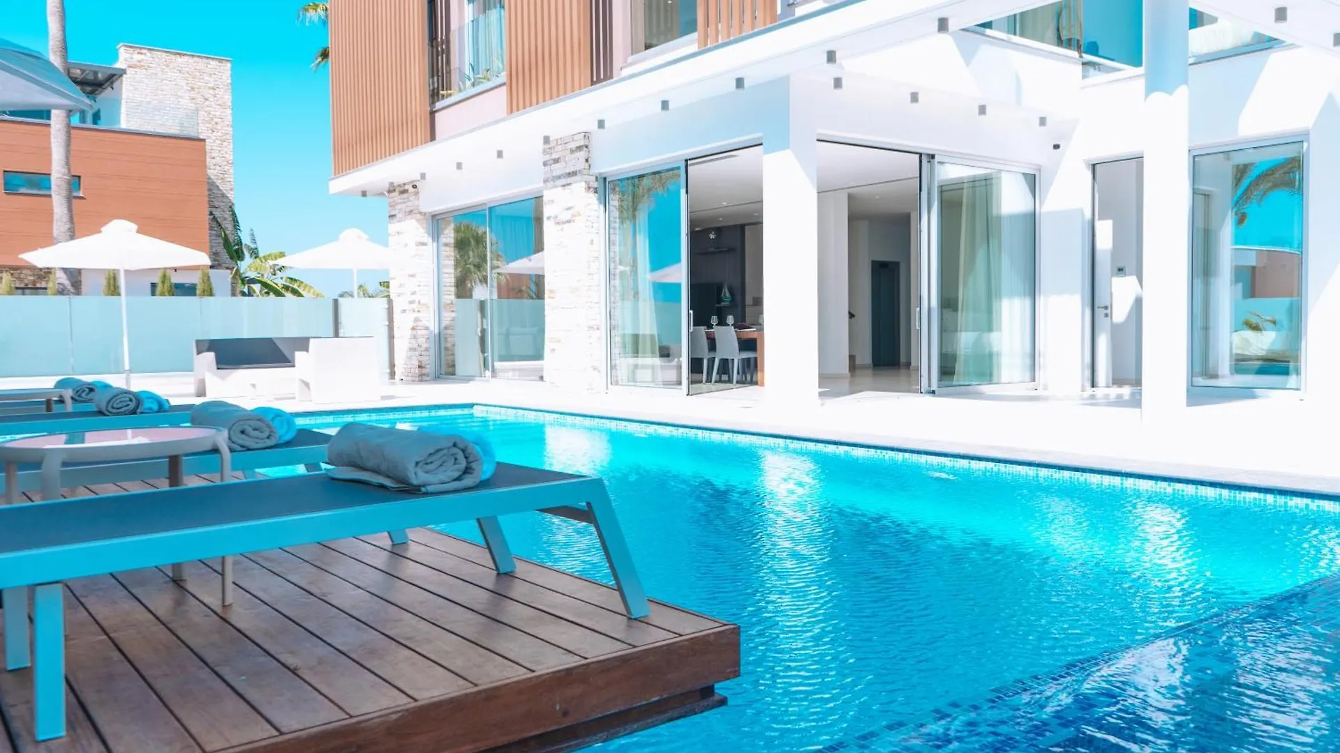 Vivo Mare Beachfornt Villas - Azure Ayia Napa 0*,  Kypr