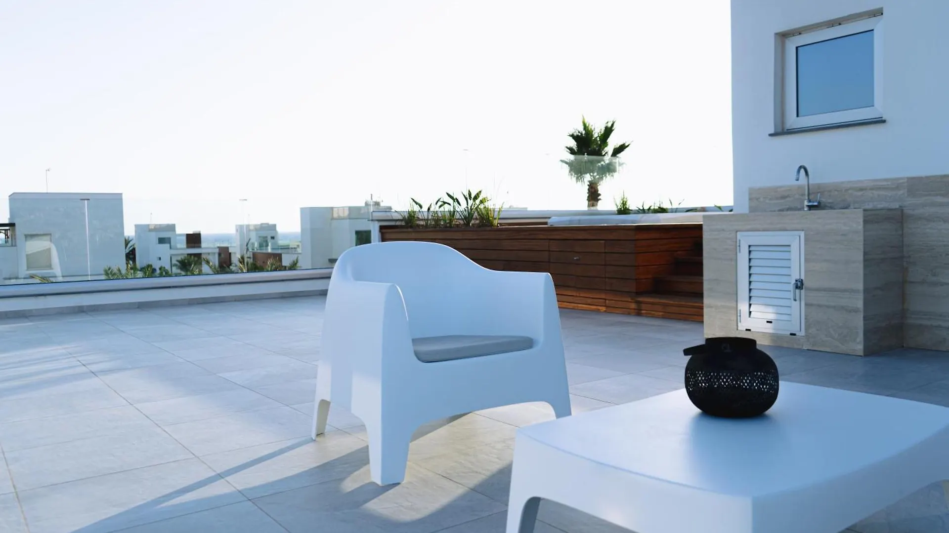 Vivo Mare Beachfornt Villas - Azure Ayia Napa Kypr