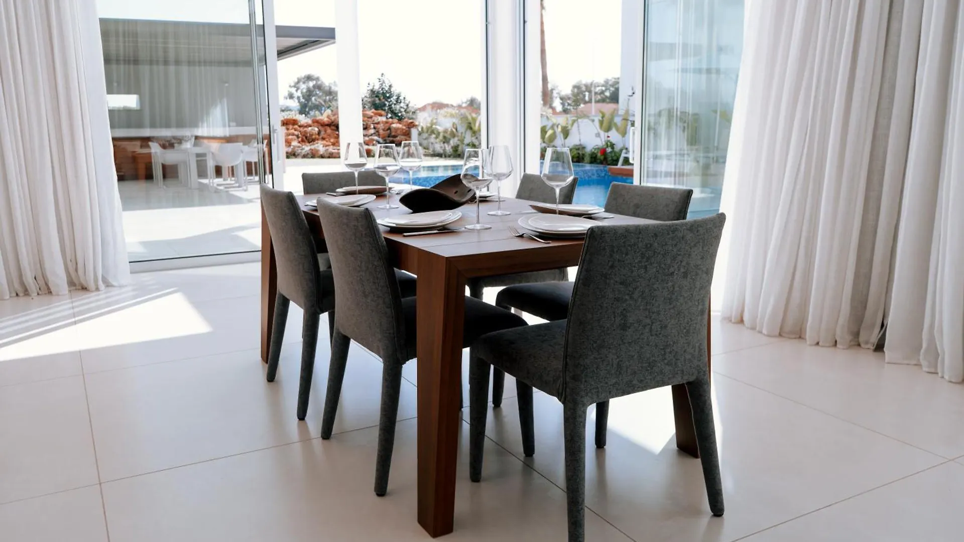 Vivo Mare Beachfornt Villas - Azure Ayia Napa Cyprus